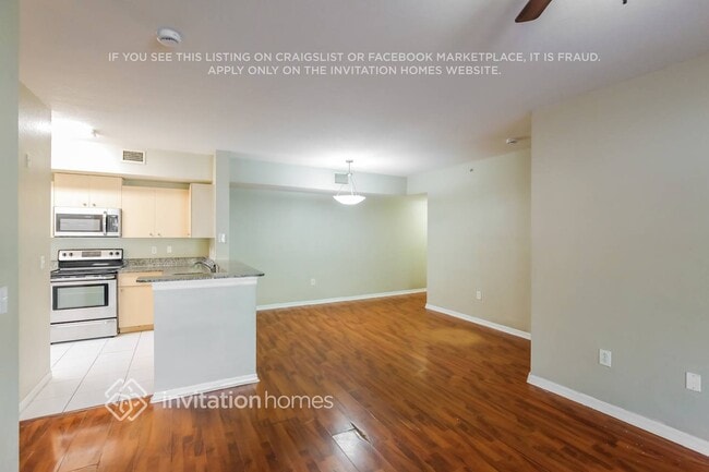 Foto del edificio - 2548 Centergate Dr
