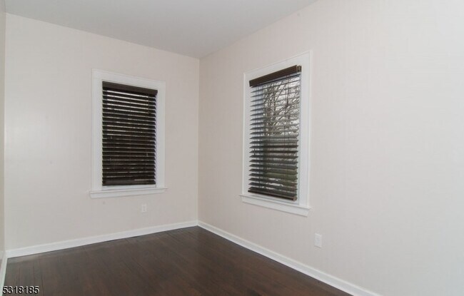 Building Photo - 22 E Henry St