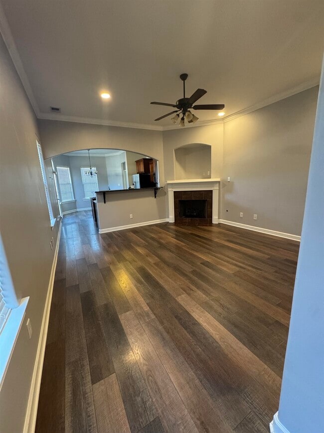 Foto del edificio - 7938 Parkmont Dr