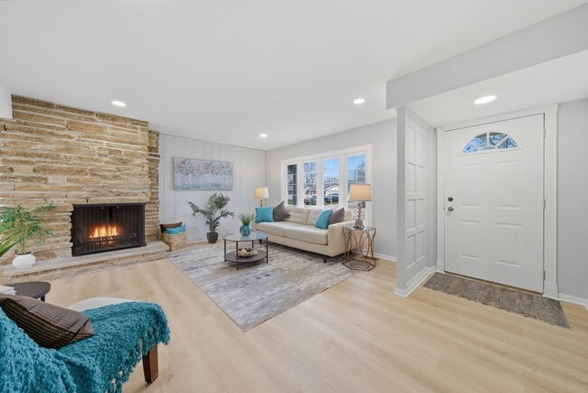 Foto del edificio - 593 Bristol Ln