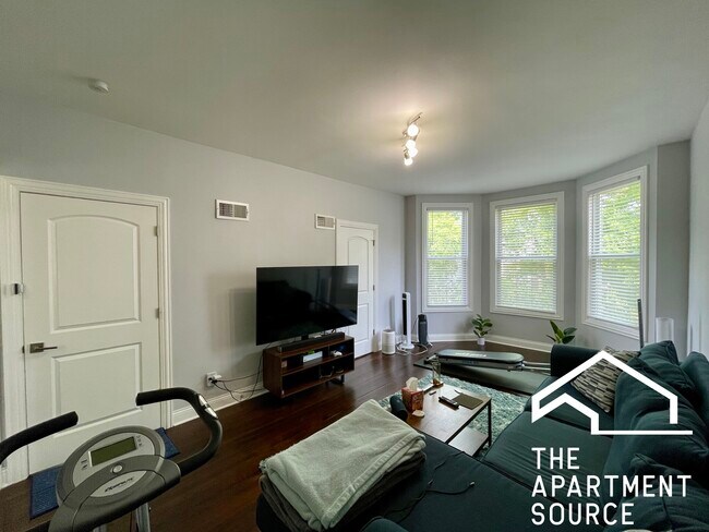 Foto del edificio - 2824 N Ridgeway Ave