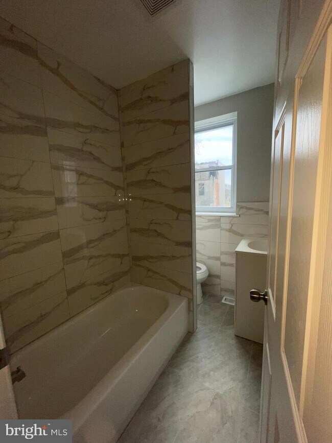 Foto del edificio - 4944 W Stiles St