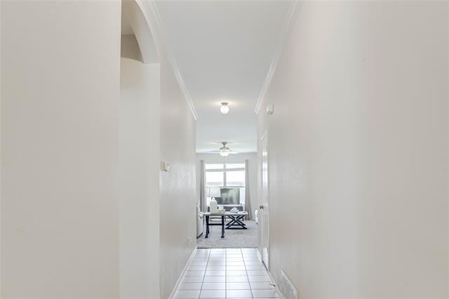 Foto del edificio - 8928 Silent Brook Ln