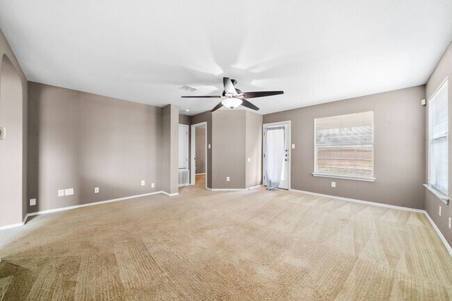 Foto del edificio - 3 Bedroom 2 Bathroom located in Redbird Ra...