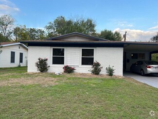 Building Photo - 1318 Broadmoor Dr