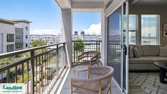 Foto del edificio - 1260 E University Dr