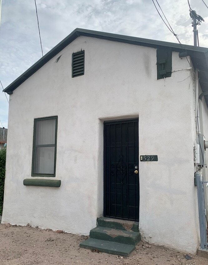 Foto principal - Downtown 1 Bedroom 1 Bath Bungalow