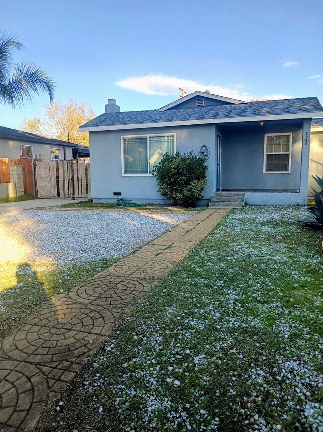 Building Photo - 2925 Wall Ave