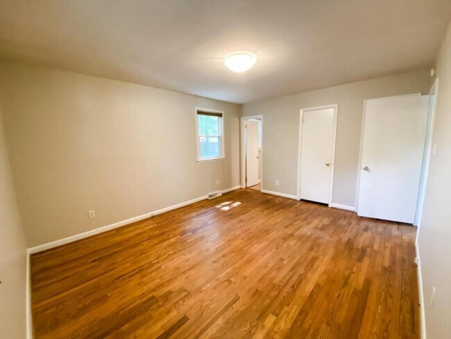 Building Photo - 2612 David Caldwell Dr, Greensboro, NC 27408