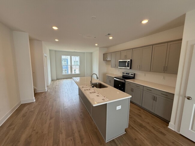 Building Photo - 15342 Oasis Sun Aly