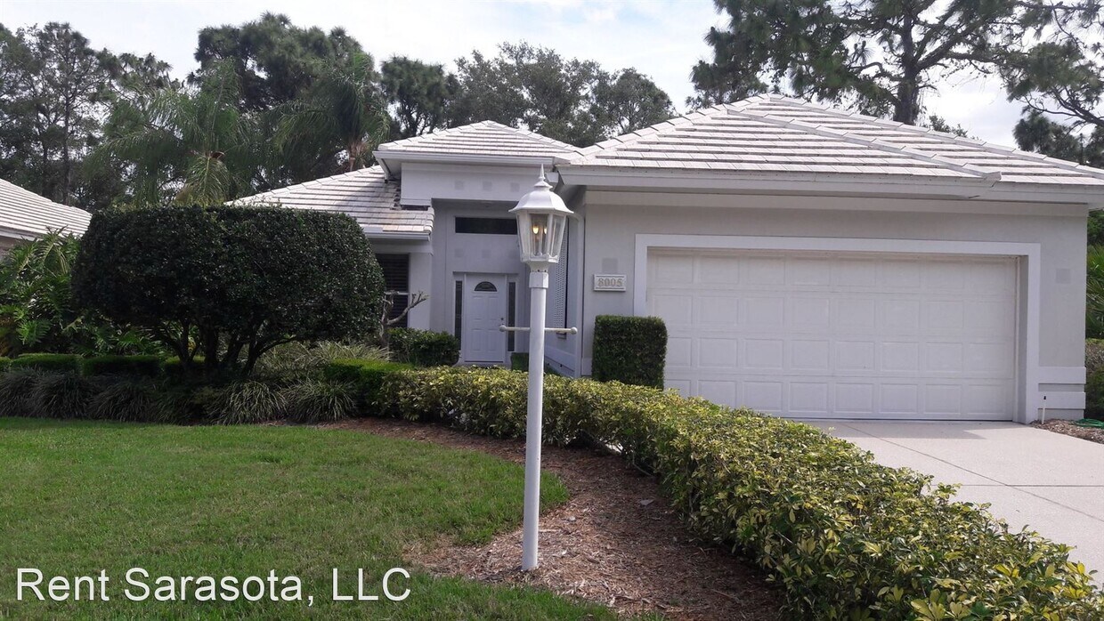 Foto principal - 2 br, 2 bath House - 8005 Hampton Court