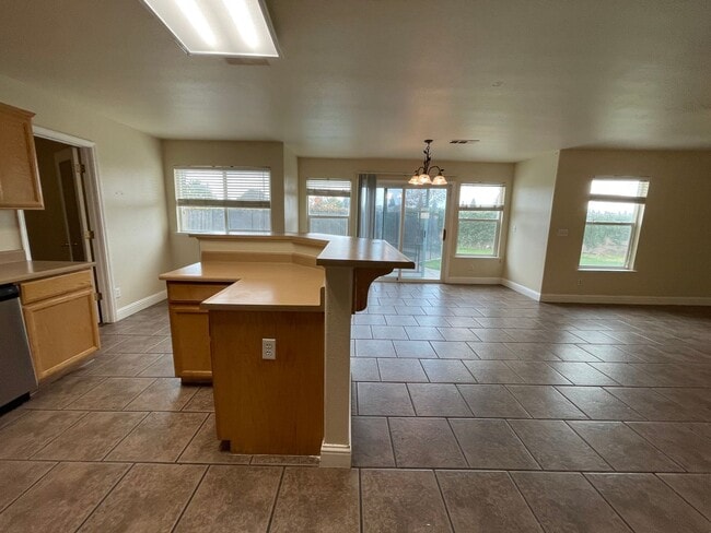 Foto del edificio - 1102 Solstice Ave