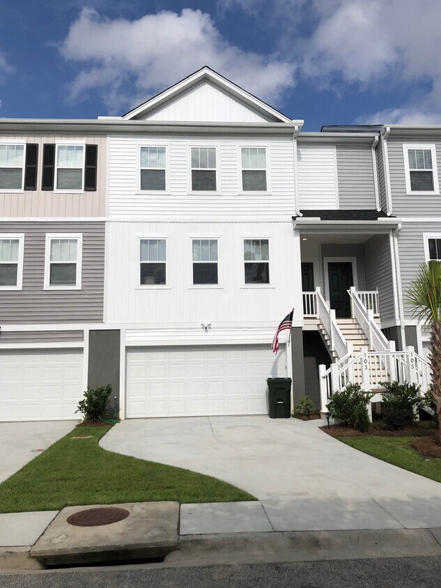 Primary Photo - 103 Winding River Dr