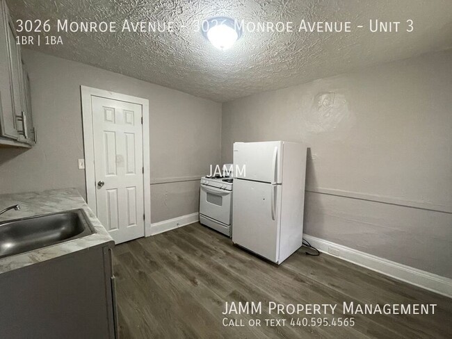 Building Photo - 3026 Monroe Ave