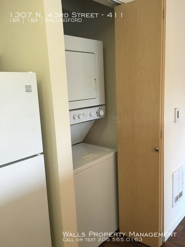 Building Photo - Pickering Place Apartments!