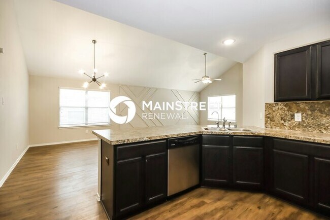 Foto del edificio - 4 Bedroom Pet-Friendly Home in HOUSTON, TX...