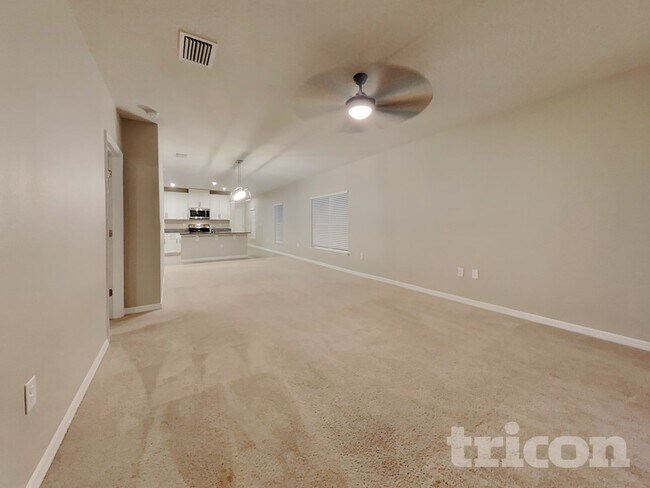 Building Photo - 11120 High Noon Trl