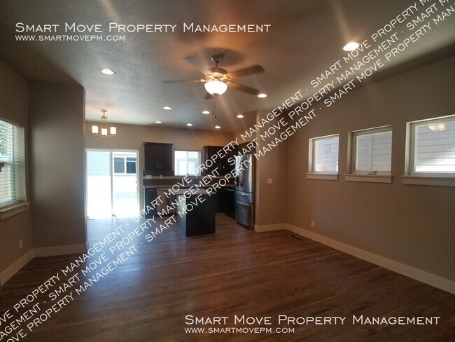 Building Photo - 6213 Primrose St