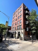 Building Photo - 4144 N Sheridan Rd