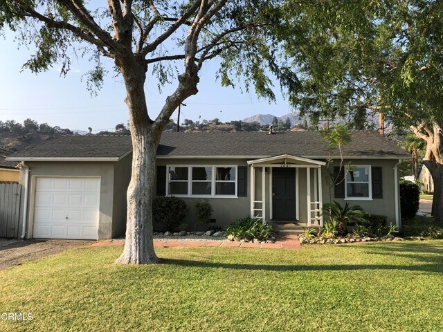 Foto principal - 2061 Baylor St
