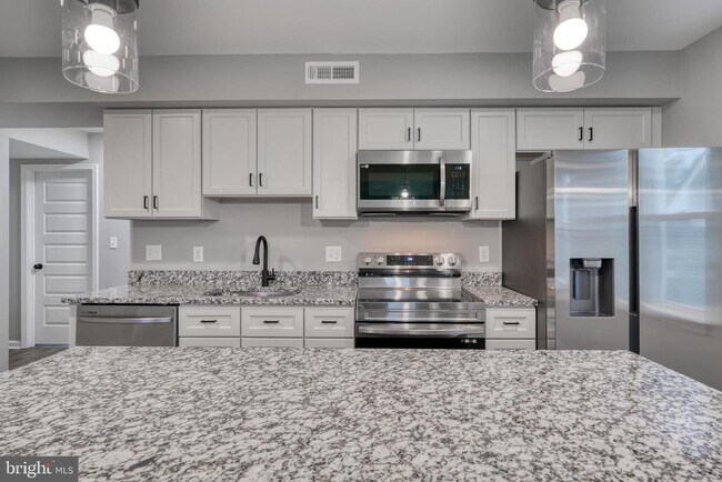 Foto del edificio - 6722 Brentwood Ave