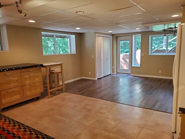 LIVING AREA - 2071 Skyway Dr