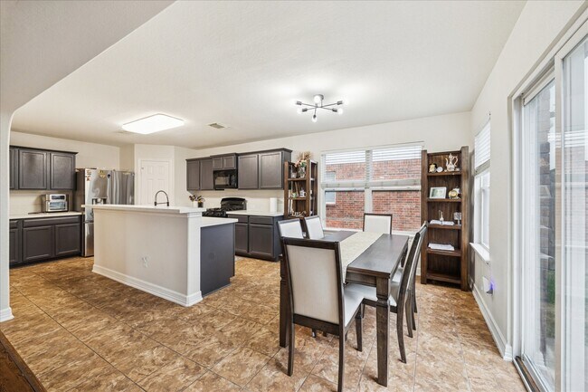 Foto del edificio - 17923 Hollow Hill Ln