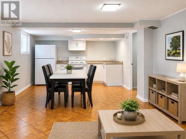 Building Photo - 81 Rockcliffe Blvd