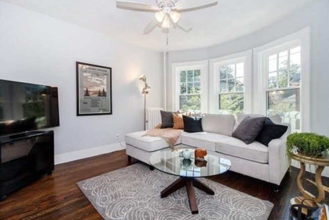 Foto del edificio - 25 Eustis St