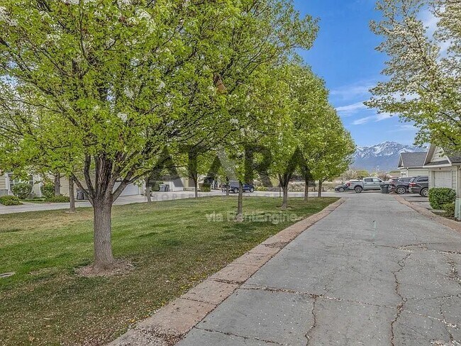 Building Photo - 4466 W 11800 S