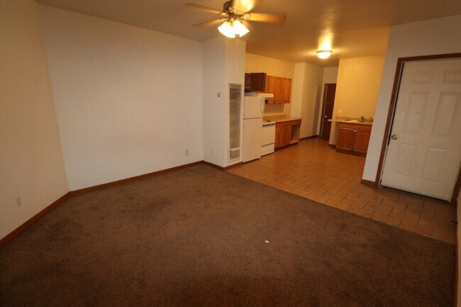 Foto del edificio - 1221 E Walnut St