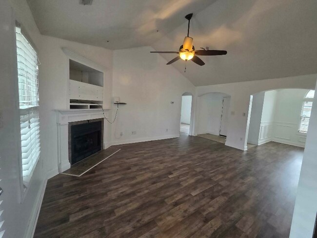 Foto del edificio - 141 Hidalgo Dr