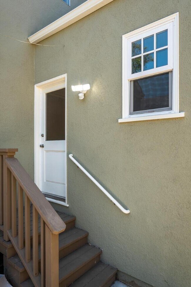 Foto del edificio - 143 13th Ave