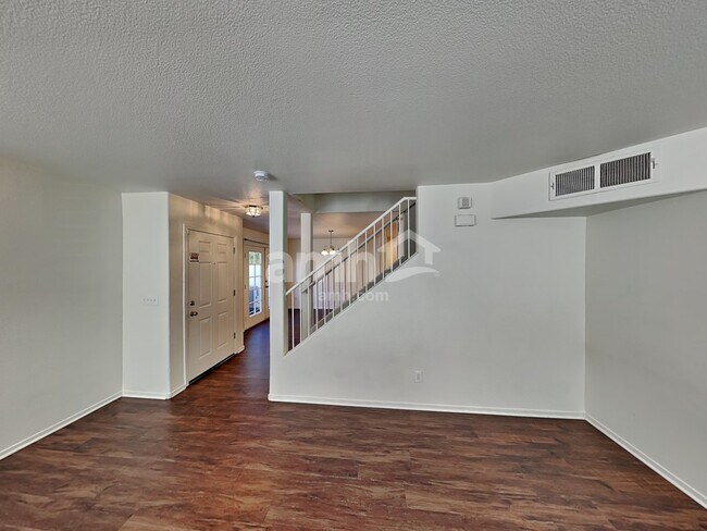 Building Photo - 456 Winthrop Place