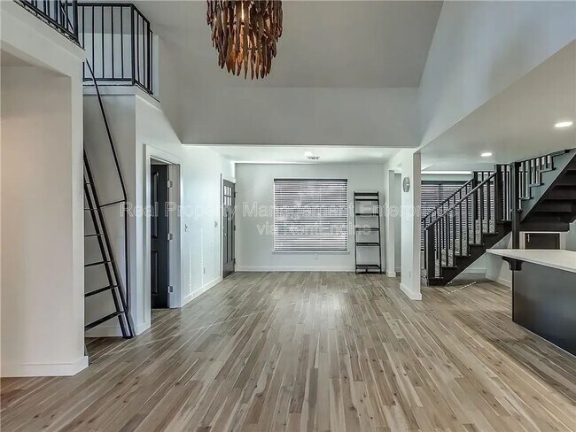Foto del edificio - 2221 NW 34th St