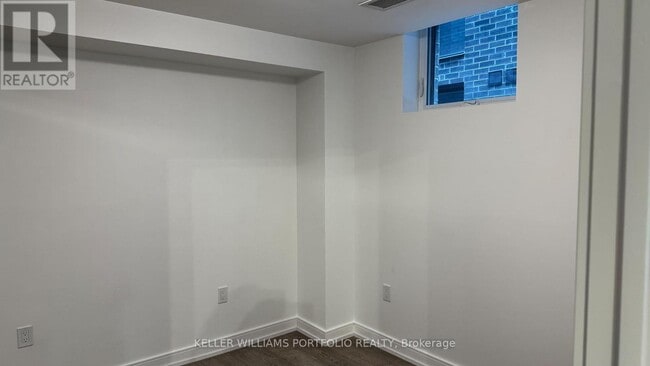 Building Photo - 172 Clonmore Dr