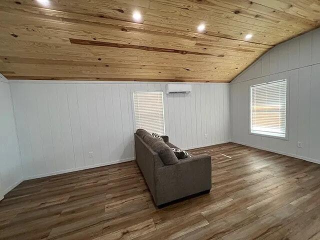 Foto del edificio - 1674 N Oliver St