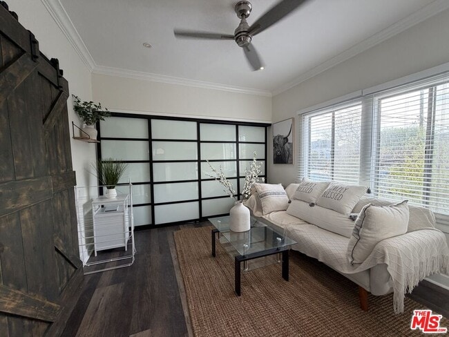 Foto del edificio - 5919 Lexington Ave