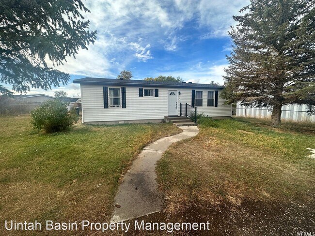 Building Photo - 2 br, 1.5 bath House - 1546 S. 1560 W.