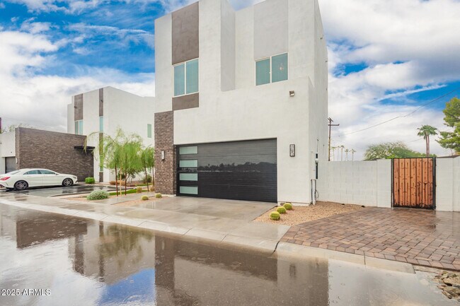 Foto del edificio - 6622 N 16th St