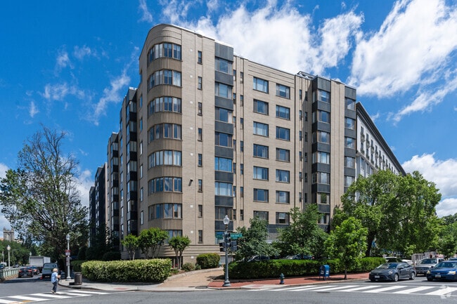 General Scott Apartments