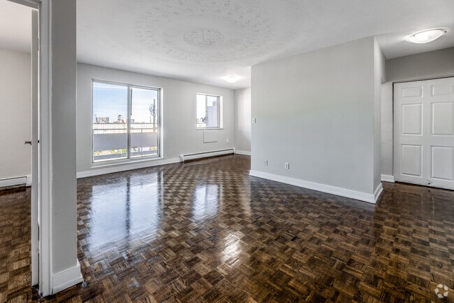 1BR, 1BA - 565SF - Living Room - The Eldritch