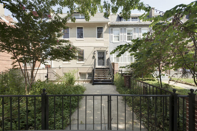 Building Photo - Two-Bedroom in Petworth with Private Patio...