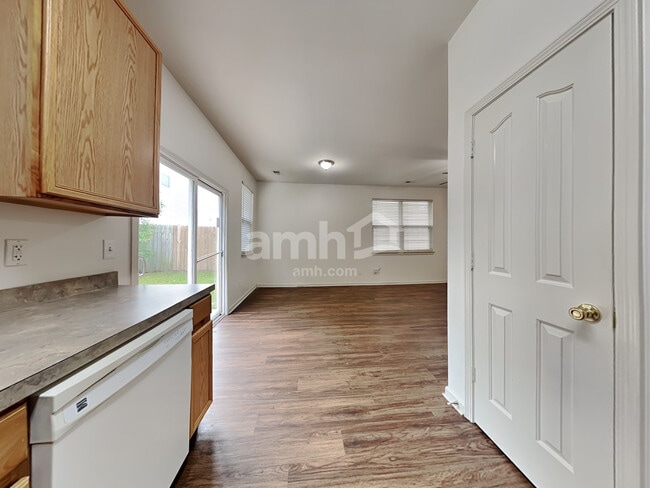 Building Photo - 194 Chemistry Cir