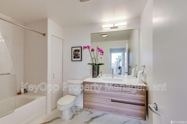 Photo - 260 King Street #1215 Apartment