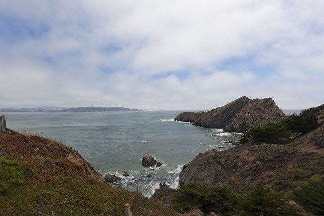 Building Photo - 3 bedroom in Sausalito CA 94965
