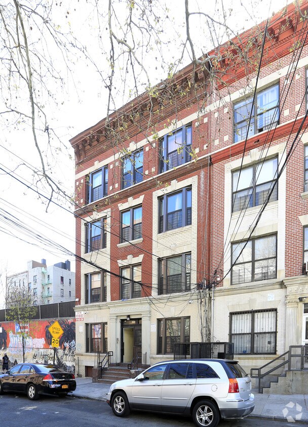 Foto del edificio - 2254 Bassford Ave