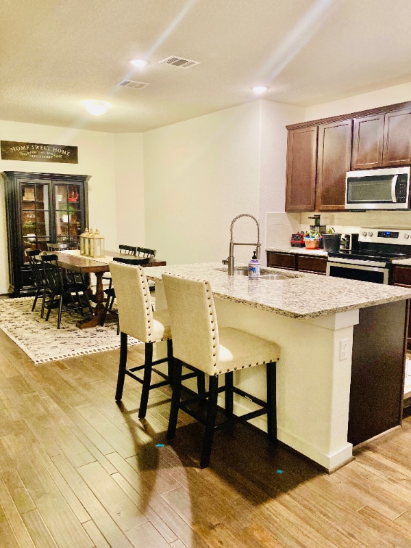 Foto del edificio - 741 Carol Dr