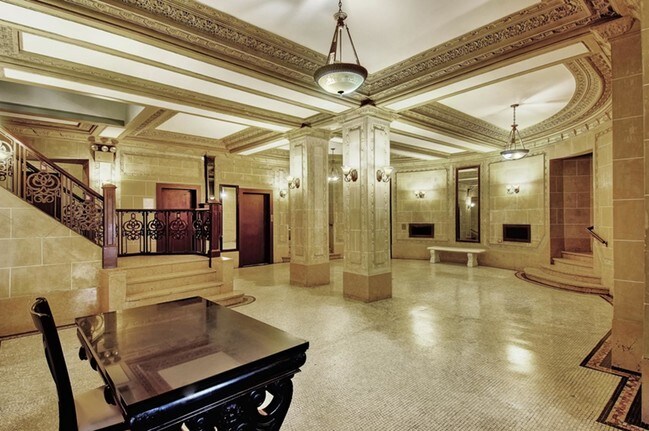 Foto del edificio - 730 Riverside Drive