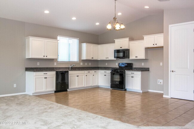Building Photo - 6271 Barn Owl Ave
